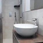 Mar&mar בית הארחה 3*
